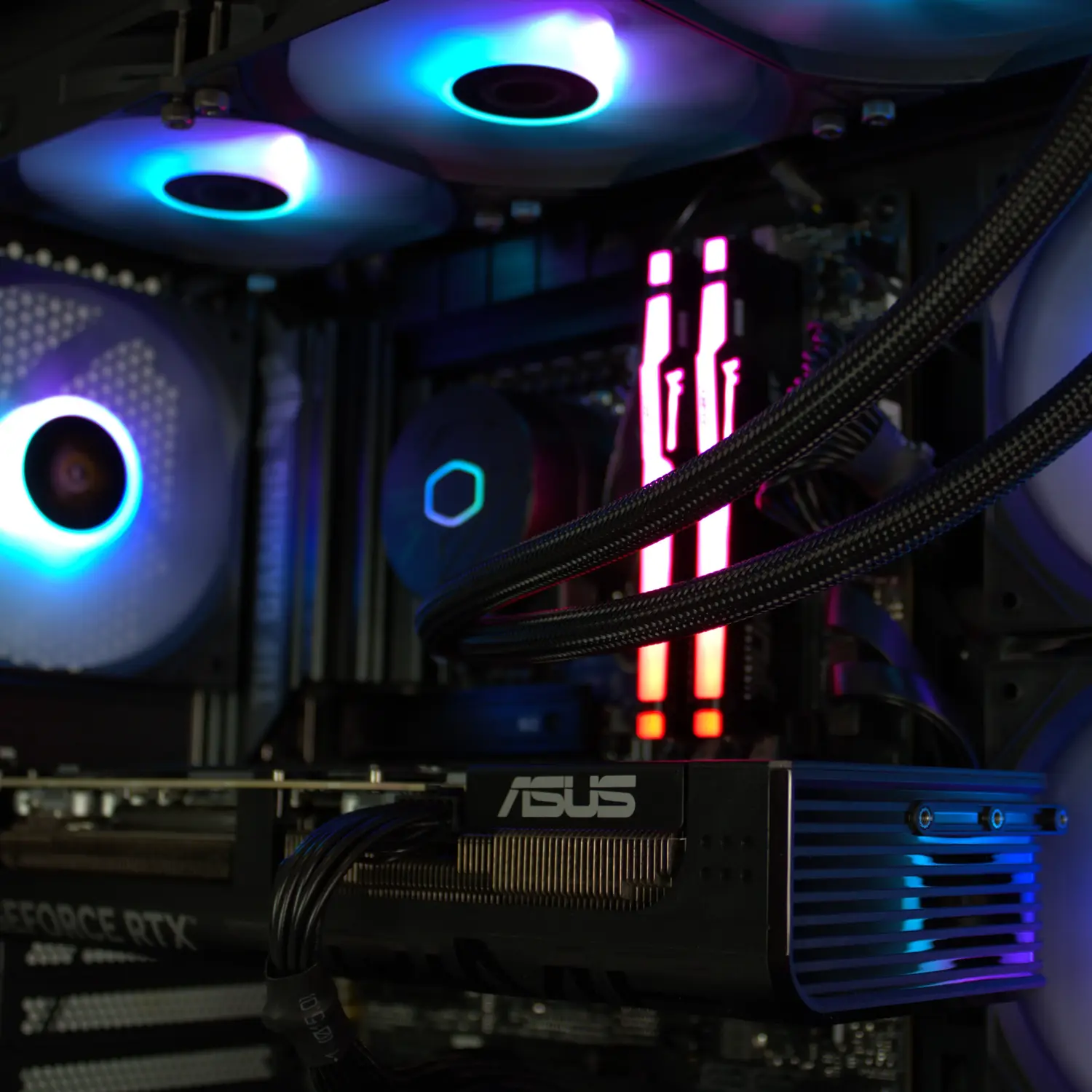 High Rise Computer High End Gaming PC – Pure Kracht en Premium Prestaties